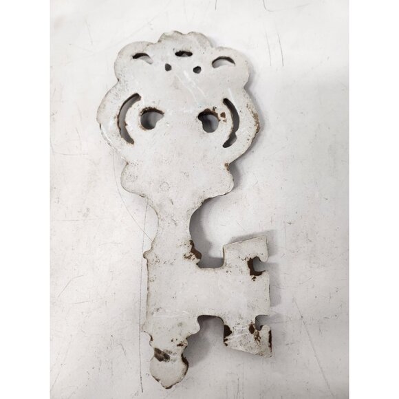 Vintage Gold Ornate Scroll Skeleton Key Wall Hanging Plaque Rustic Chalkware - Picture 4 of 7